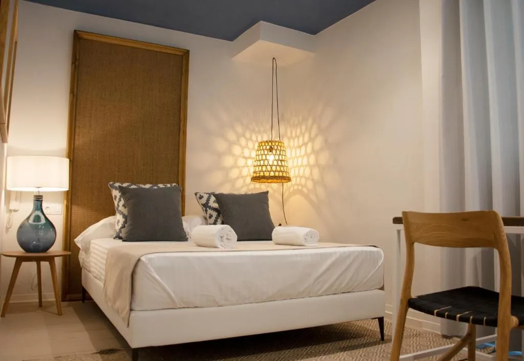 YOU & CO. Saler Boutique