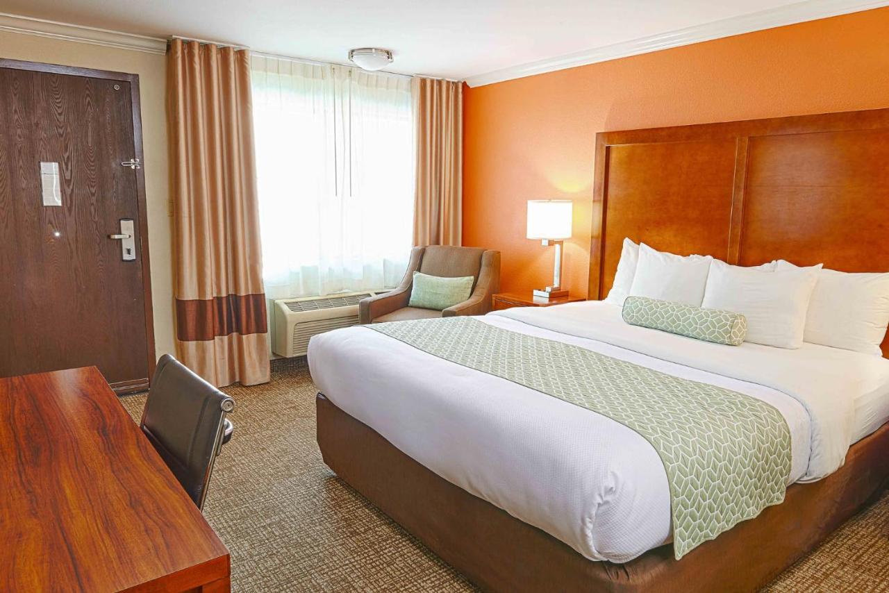 The Hills Inn Eagle Rock Near Old Town Pasadena