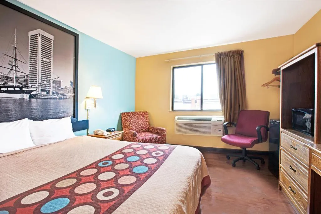 Super 8 by Wyndham Baltimore