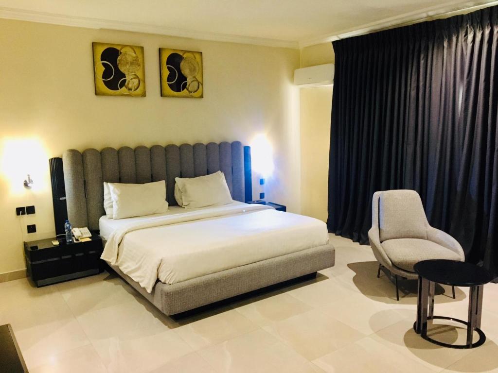 Summerset Continental Hotel